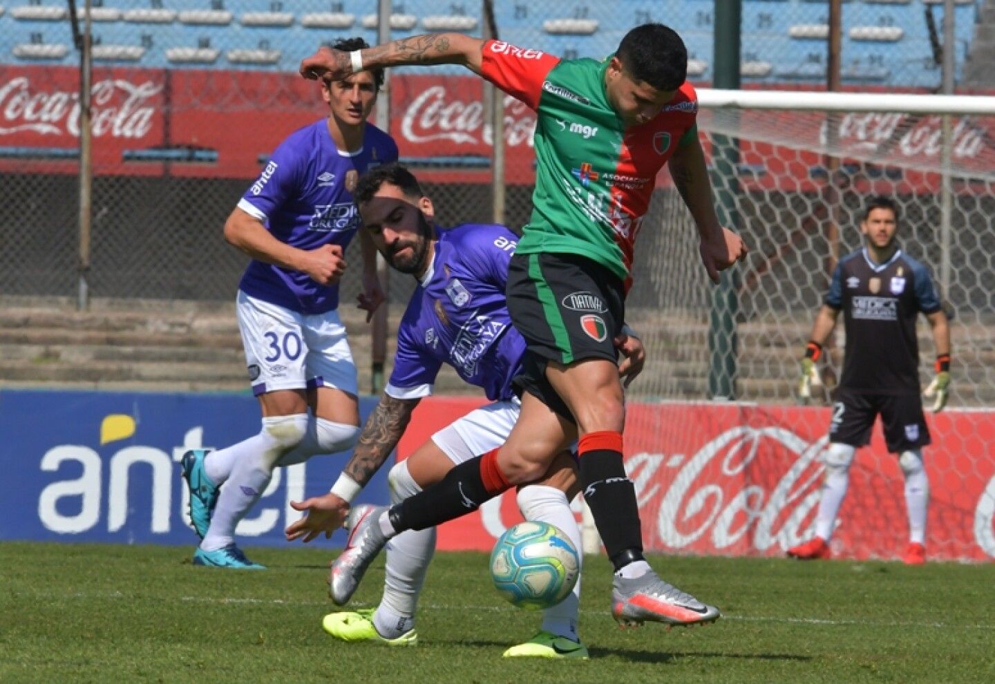 Defensor Sporting vs. Boston River. Pronostico, Apuestas y Cuotas│12 de octubre de 2024