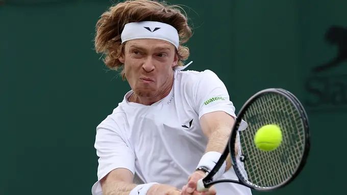 Andrei Rublev vs Thiago Agustin. Pronóstico, Apuestas y Cuotas | 17 de Julio del 2024