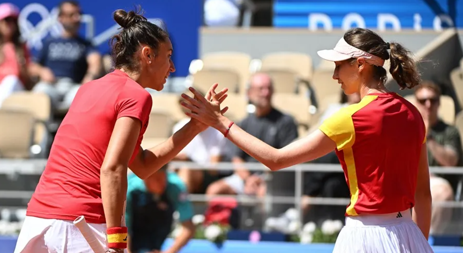 Sorribes y Bucsa se quedan con el bronce en los dobles femeninos de París 2024 