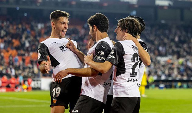 Valencia vs. Rayo Vallecano. Pronóstico, Apuestas y Cuotas | 12 de mayo de 2024