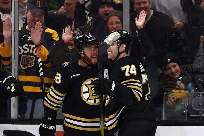 Boston Bruins vs Carolina Hurricanes Pronóstico, Apuestas y Cuotas│24 de enero de 2024