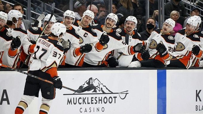 Anaheim Ducks vs Seattle Kraken Pronostico, Apuestas y Cuotas│13 de octubre de 2022  