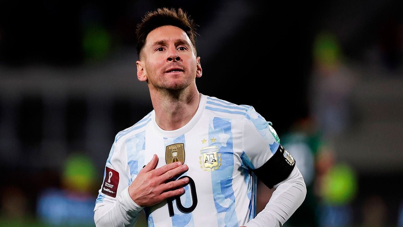 Argentine President States That Messi Surpasses Pele