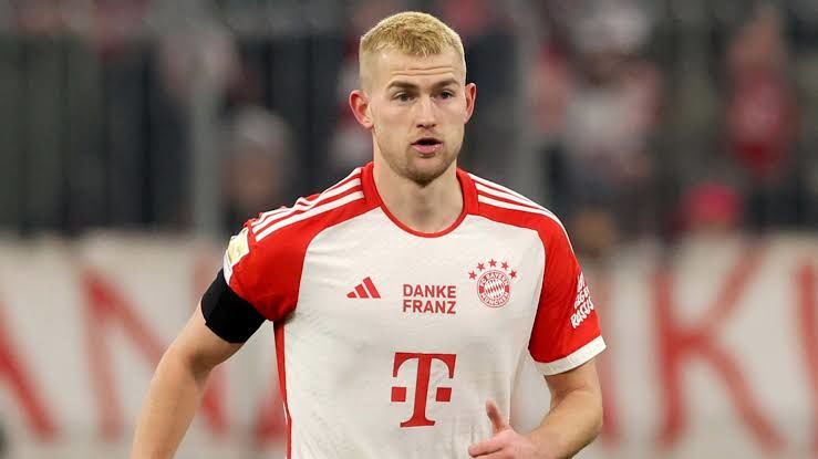 Bayern Agrees to Sell Mattijs de Ligt to Manchester United