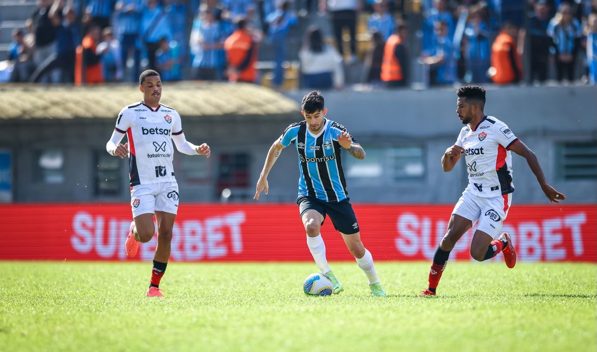 Vitória vs Grêmio Prediction, Betting Tips & Odds | 05 DECEMBER 2024