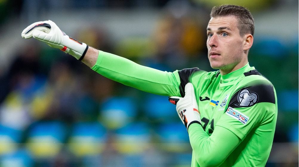 Real Madrid Consider Replacement for Lunin After Loss to Barcelona