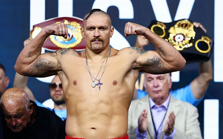 Usyk fury face off