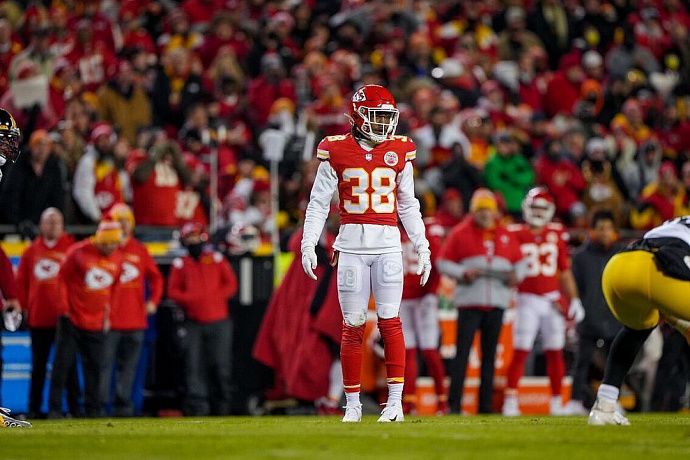 Chiefs CB L'Jarius Sneed's SUV damaged in Louisiana shooting