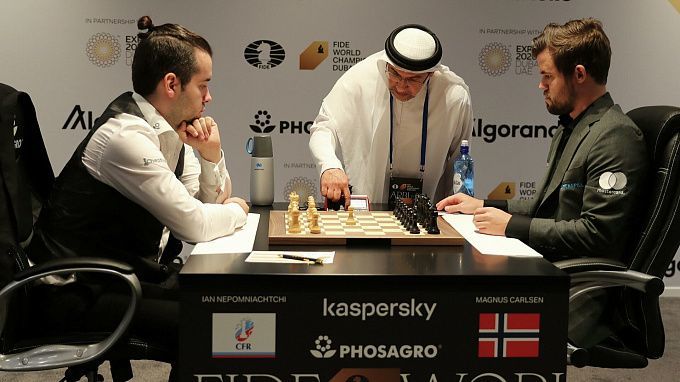 Another tight draw as Carlsen and Nepomniachtchi battle for world