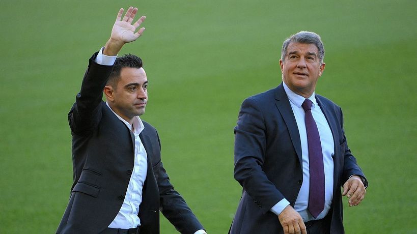 Xavi Hernández, Joan Laporta