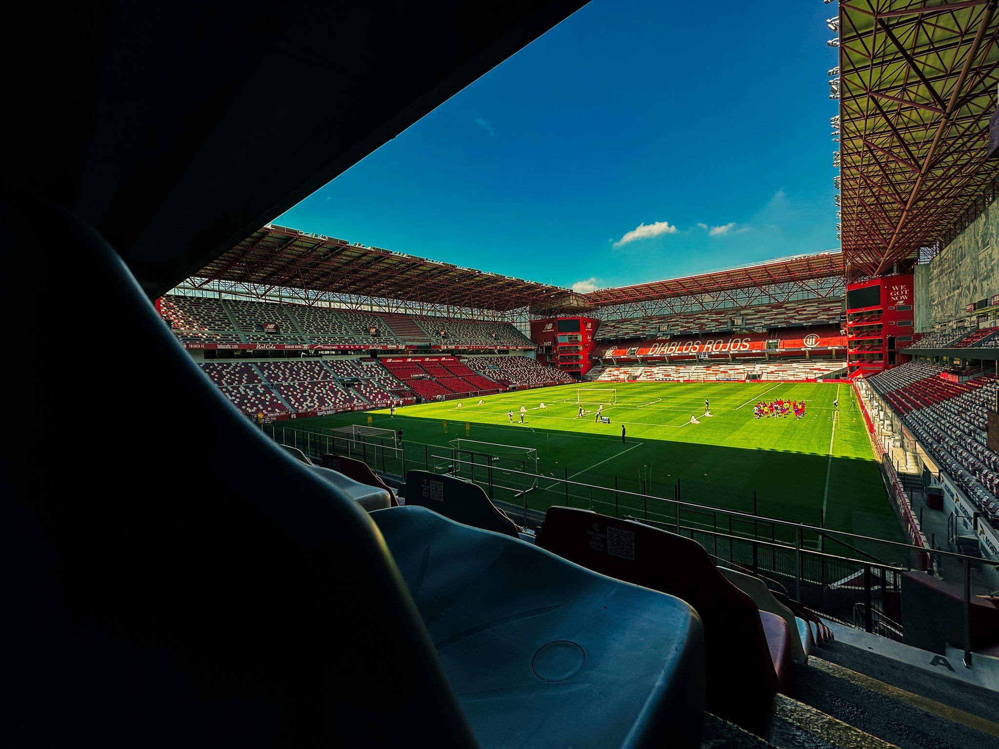 Estadio Nemesio Diez.