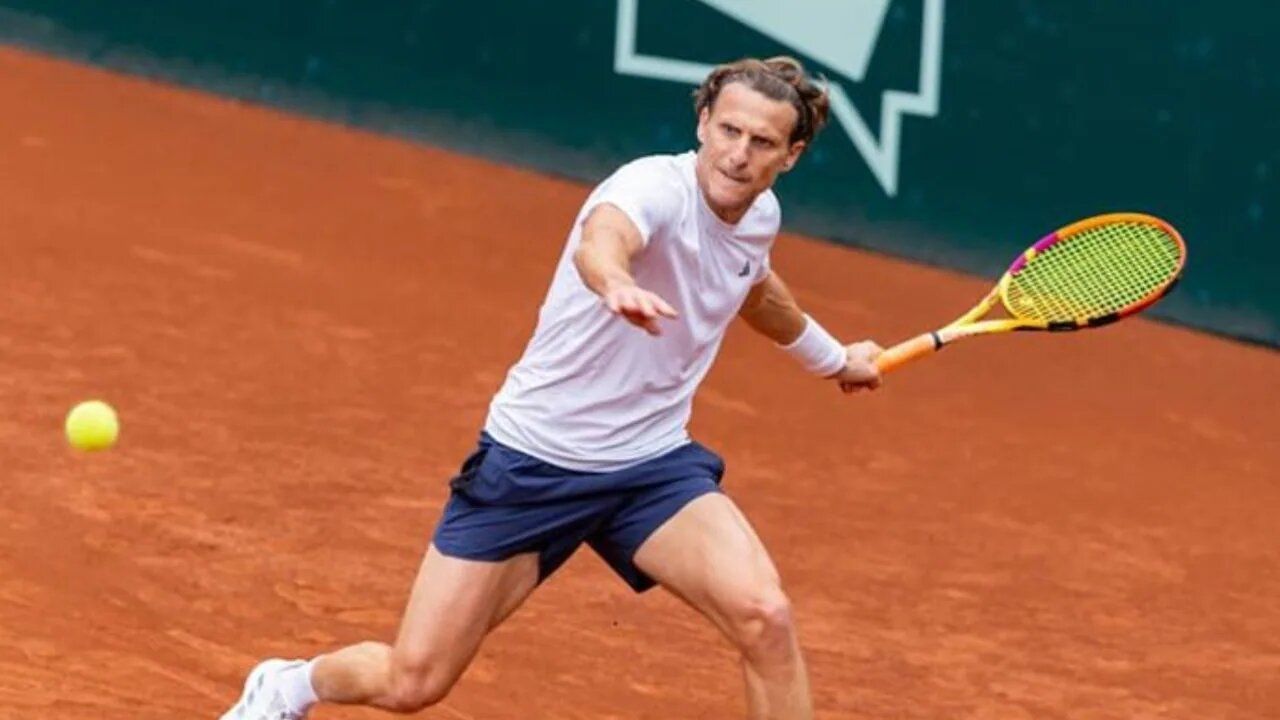 Former Manchester United Striker Diego Forlan to Make ATP Tennis Debut at the Uruguay Open