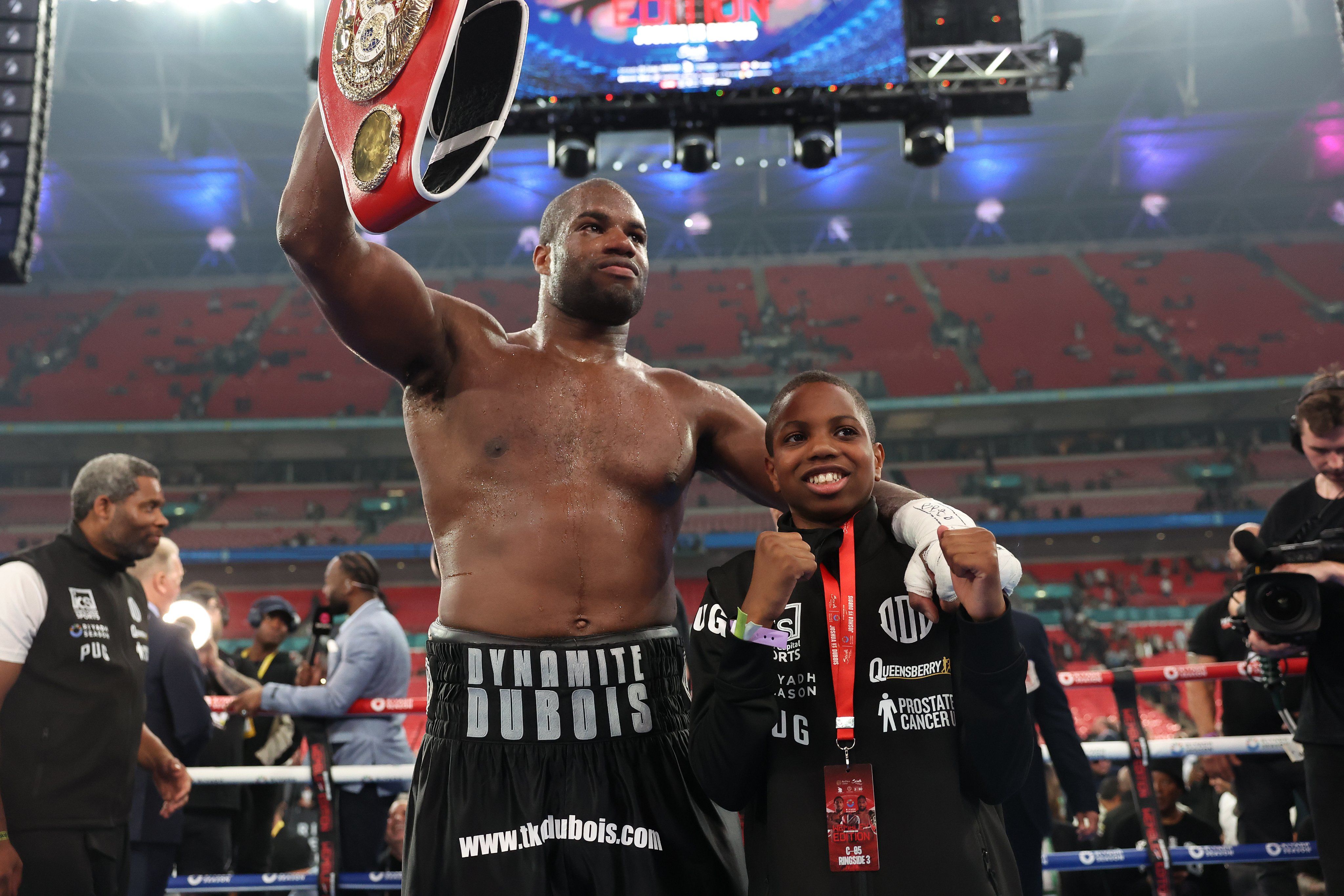 Daniel Dubois y su hijo.