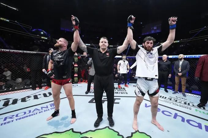 Jan Blachowicz and Magomed Ankalaev