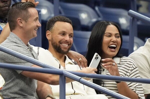 Stephen Curry and his wife Ayesha Curry