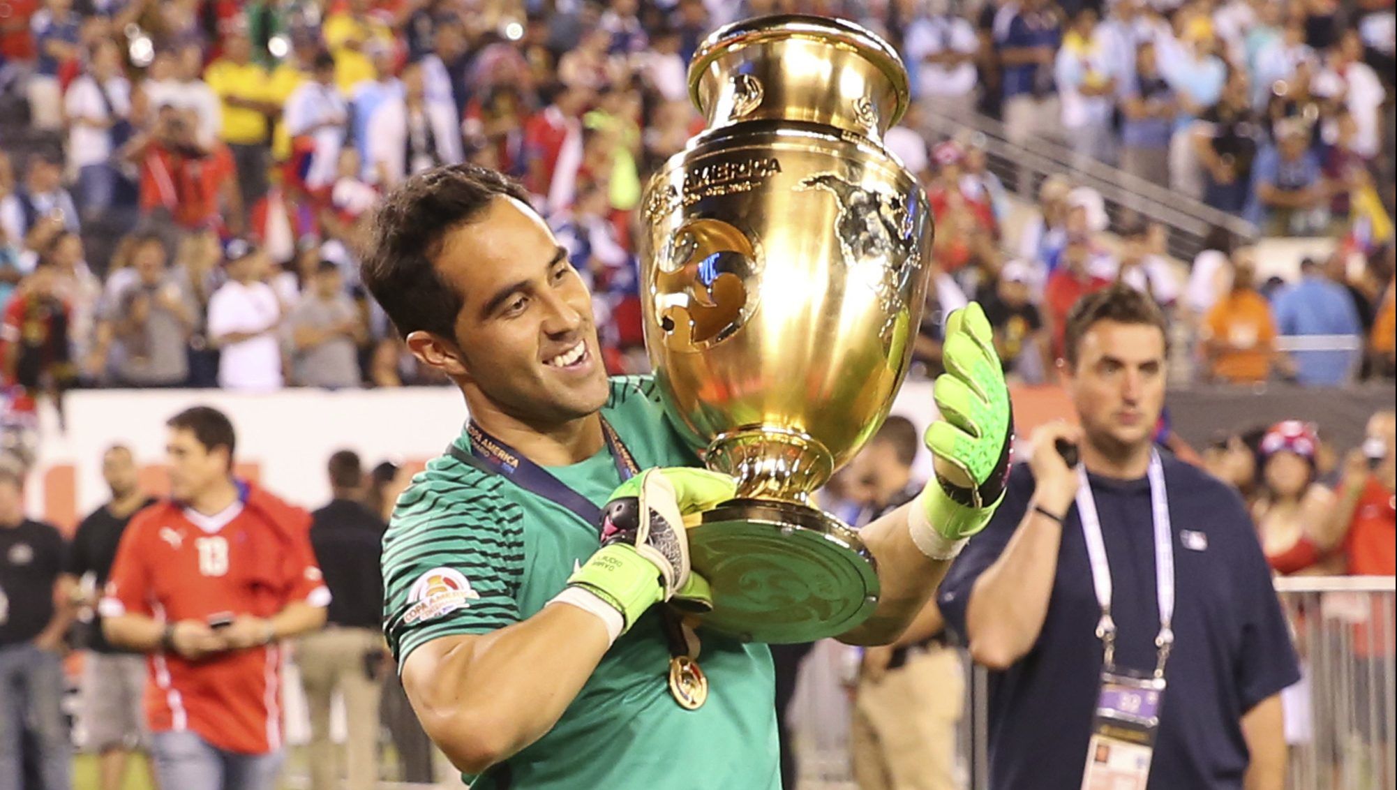 Claudio Bravo en la Copa América.