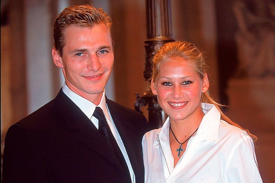 How Anna Kournikova, the former tennis star and wife of singer Enrique  Iglesias, lives now