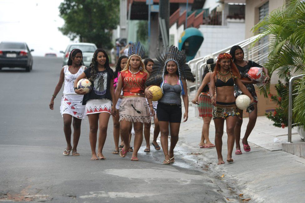 Unidas por un balón