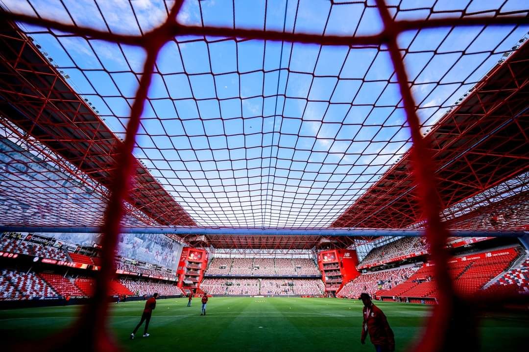 Estadio Nemesio Diez.